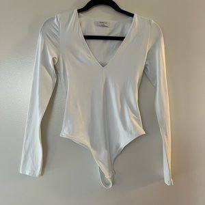 Babaton (Aritiza) white long sleeve bodysuit. Size S.